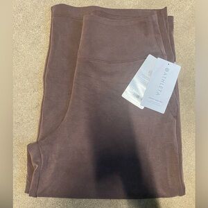 Athleta Seasoft wide crop Pantalon 3/4 size M